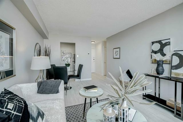 1112 - 200 Lotherton Ptwy, Condo with 2 bedrooms, 1 bathrooms and 1 parking in Toronto ON | Image 12