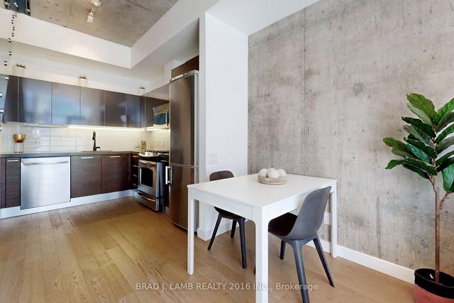 th9 - 25 Stafford St, Townhouse with 2 bedrooms, 1 bathrooms and 1 parking in Toronto ON | Image 8