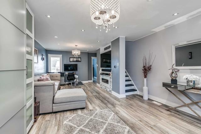 45 Amherst Ave, House semidetached with 3 bedrooms, 2 bathrooms and 5 parking in Toronto ON | Image 2