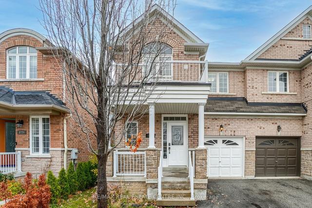 3716 Bloomington Cres, House semidetached with 4 bedrooms, 4 bathrooms and 3 parking in Mississauga ON | Image 1