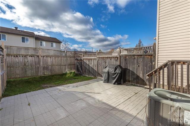 431 Dusk Private, Townhouse with 3 bedrooms, 2 bathrooms and 3 parking in Ottawa ON | Image 30