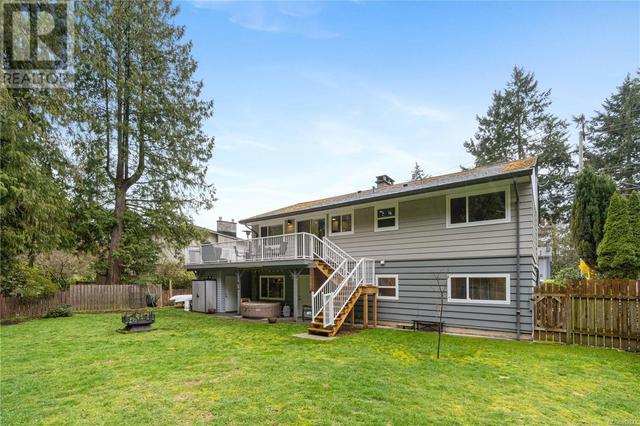 3374 Uplands Dr, House detached with 4 bedrooms, 2 bathrooms and 2 parking in Nanaimo BC | Image 25