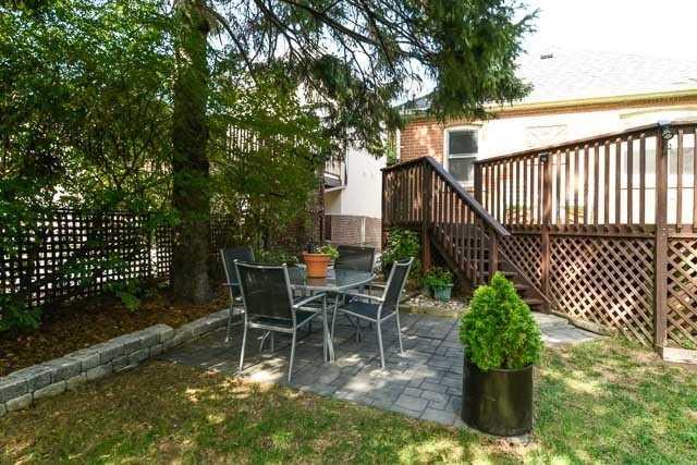131 Poyntz Ave, House detached with 2 bedrooms, 1 bathrooms and 3 parking in Toronto ON | Image 17