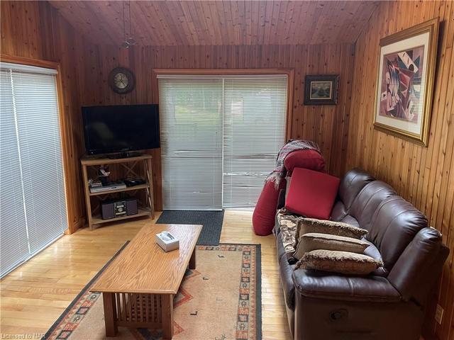 4857 Firelane 18 Road, House detached with 2 bedrooms, 1 bathrooms and 4 parking in Port Colborne ON | Image 12