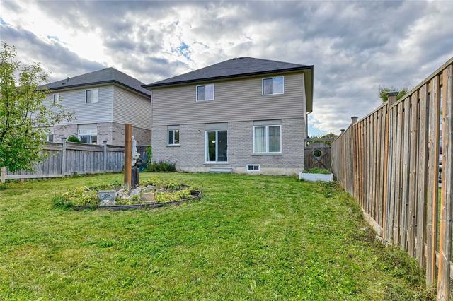 99 Davinci Blvd, House detached with 4 bedrooms, 3 bathrooms and 4 parking in Hamilton ON | Image 21
