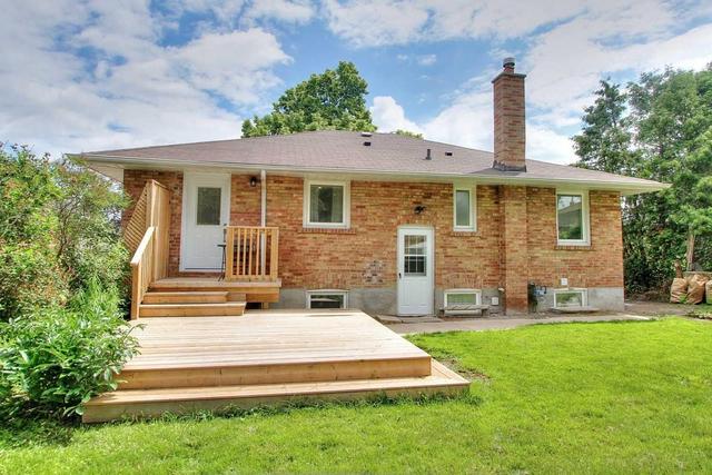 14 Courton Dr, House detached with 3 bedrooms, 2 bathrooms and 3 parking in Toronto ON | Image 18
