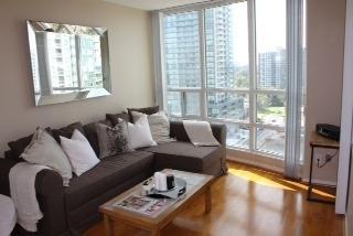 1812 - 238 Doris Ave, Condo with 1 bedrooms, 1 bathrooms and 1 parking in Toronto ON | Image 1