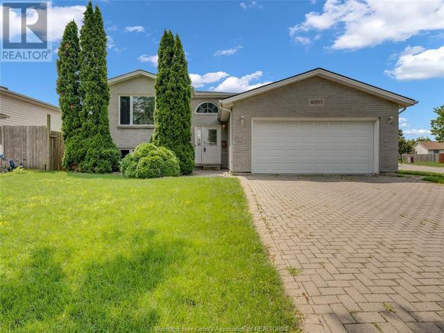 4005 Maple Leaf Crescent, House detached with 4 bedrooms, 2 bathrooms and null parking in Windsor ON | Image 2