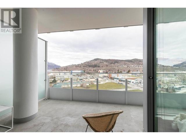 810 - 1181 Sunset Drive, Condo with 1 bedrooms, 1 bathrooms and 1 parking in Kelowna BC | Image 12