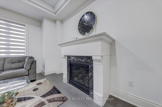 122 Steam Whistle Dr, House detached with 5 bedrooms, 5 bathrooms and 4 parking in Whitchurch Stouffville ON | Image 13