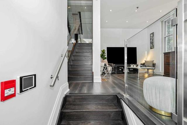 th 16 - 1086 Bay St, Townhouse with 3 bedrooms, 4 bathrooms and 2 parking in Toronto ON | Image 7