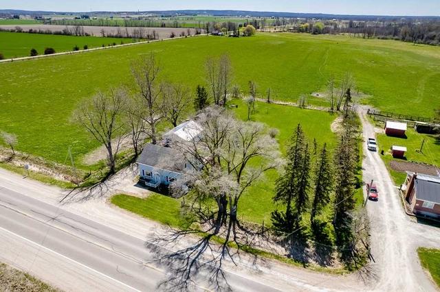 3825 Highway 26, House detached with 3 bedrooms, 2 bathrooms and 8 parking in Springwater ON | Image 29