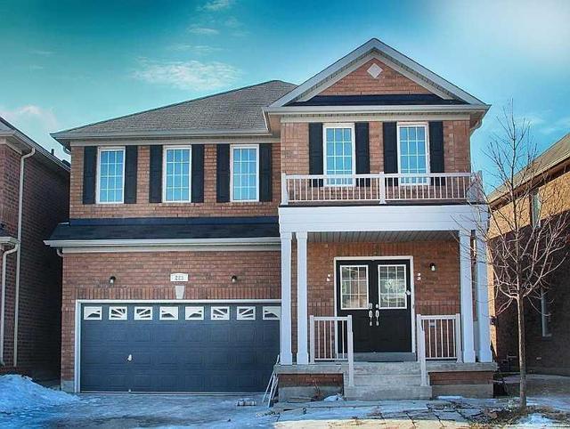 223 Valleyway Dr, House detached with 4 bedrooms, 4 bathrooms and 4 parking in Brampton ON | Image 1