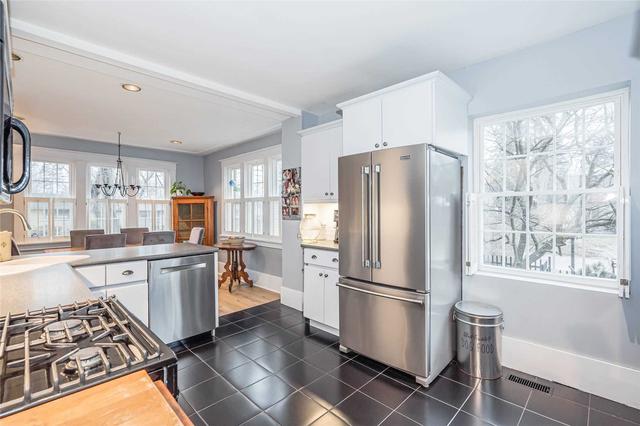 30 Barber Ave, House detached with 4 bedrooms, 3 bathrooms and 5 parking in Guelph ON | Image 6