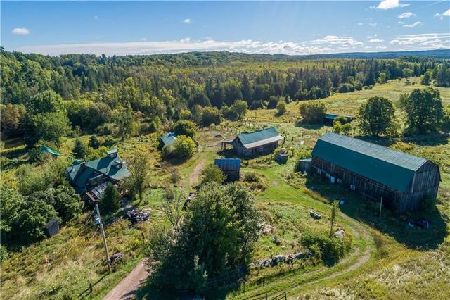 544 Gorman Road, House detached with 2 bedrooms, 1 bathrooms and 8 parking in Bonnechere Valley ON | Image 4