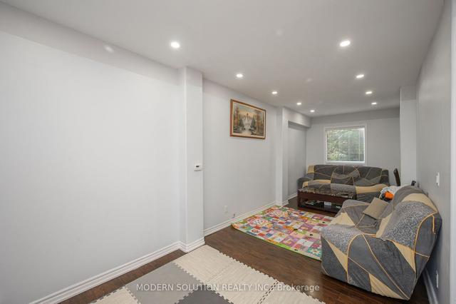 439 Wentworth St N, House detached with 3 bedrooms, 3 bathrooms and 0 parking in Hamilton ON | Image 38