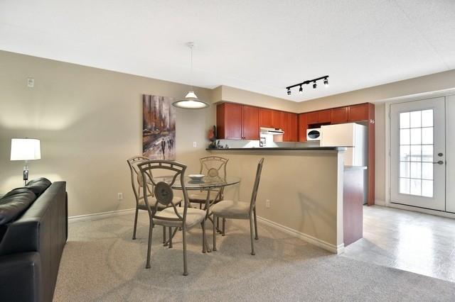 301 - 1490 Bishops Gate, Condo with 2 bedrooms, 2 bathrooms and 2 parking in Oakville ON | Image 6