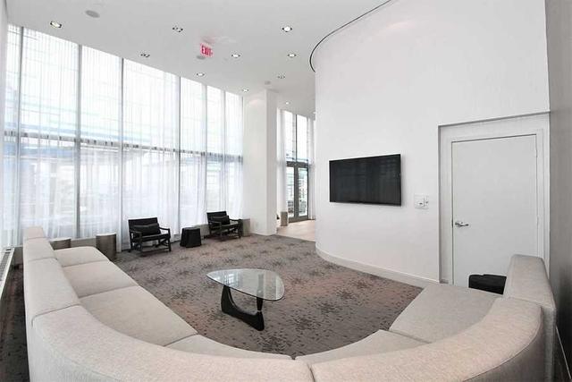 1703 - 72 Esther Shiner Blvd, Condo with 1 bedrooms, 1 bathrooms and 1 parking in Toronto ON | Image 9