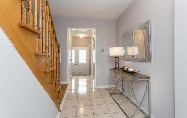 527 Rossellini Dr, House semidetached with 4 bedrooms, 4 bathrooms and 2 parking in Mississauga ON | Image 3