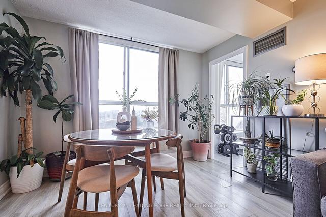 402 - 330 Mccowan Rd, Condo with 2 bedrooms, 2 bathrooms and 1 parking in Toronto ON | Image 13