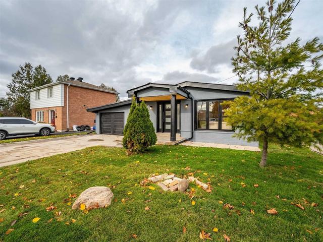 8 Checkers Crt, House detached with 4 bedrooms, 3 bathrooms and 5 parking in Toronto ON | Image 23