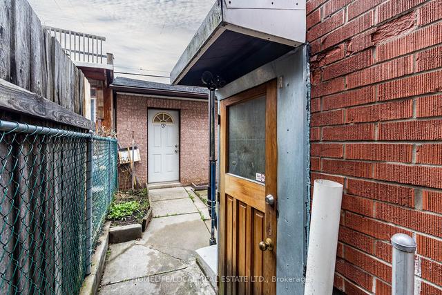 33 Pauline Ave, House semidetached with 3 bedrooms, 3 bathrooms and 2 parking in Toronto ON | Image 19