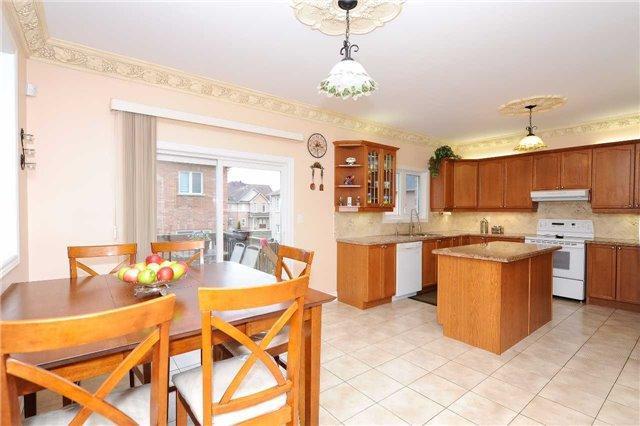 78 Foxwood Rd, House detached with 4 bedrooms, 4 bathrooms and 5 parking in Vaughan ON | Image 10
