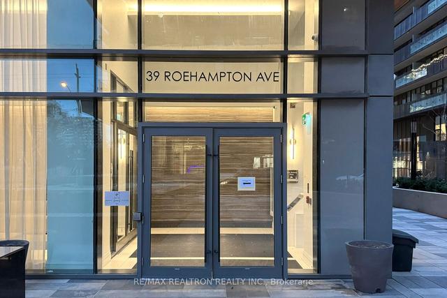 606 - 39 Roehampton Ave, Condo with 2 bedrooms, 2 bathrooms and 0 parking in Toronto ON | Image 12