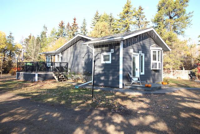 46219 Range Road 203, House detached with 3 bedrooms, 2 bathrooms and 10 parking in Camrose County AB | Image 4