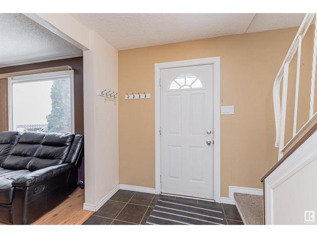 15203 54 St Nw, House attached with 3 bedrooms, 1 bathrooms and null parking in Edmonton AB | Image 8
