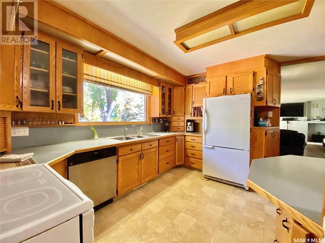 1115 Asquith Drive, House detached with 4 bedrooms, 2 bathrooms and null parking in Esterhazy SK | Image 8