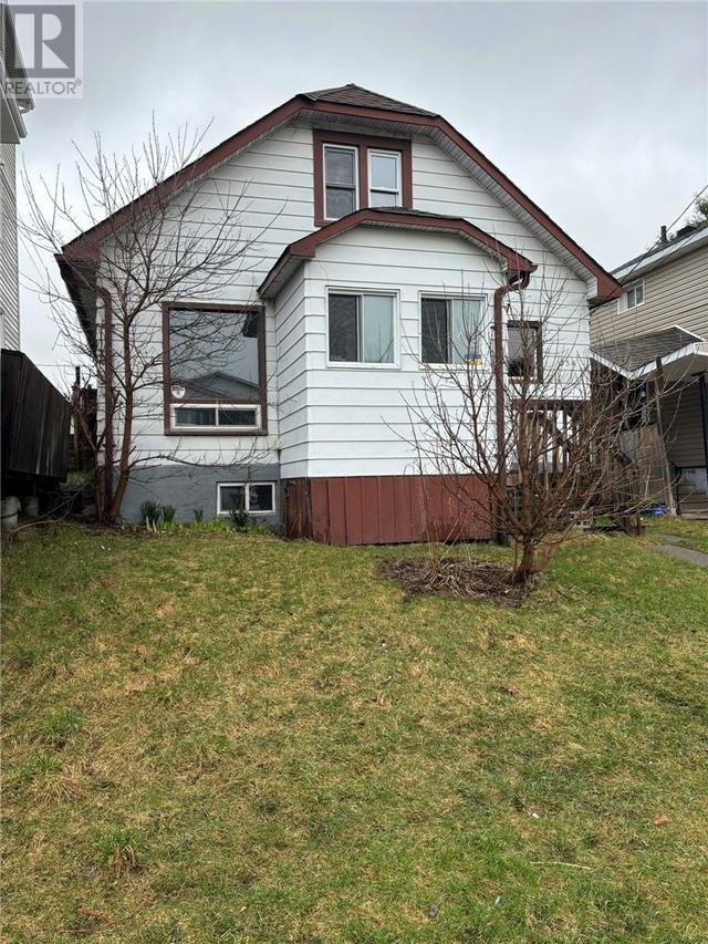 354 Donovan Street, House detached with 2 bedrooms, 1 bathrooms and null parking in Greater Sudbury ON | Image 1
