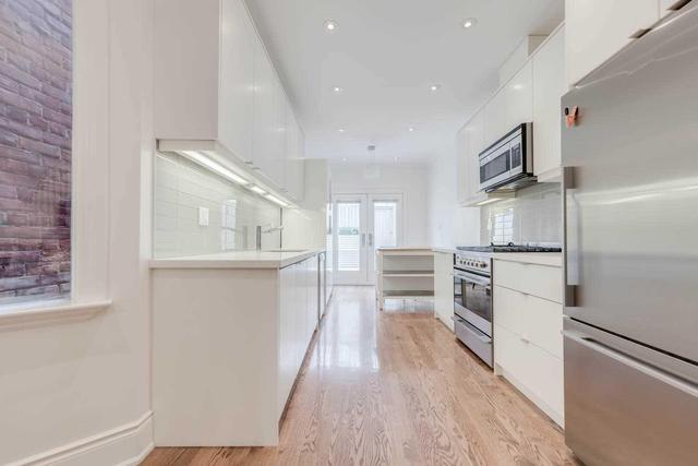 95 Walnut Ave, House semidetached with 2 bedrooms, 2 bathrooms and 1 parking in Toronto ON | Image 4