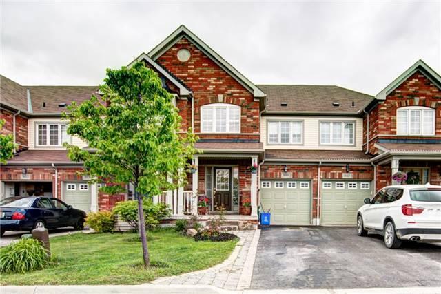 949 Fetchison Dr, House attached with 3 bedrooms, 3 bathrooms and 3 parking in Oshawa ON | Image 1