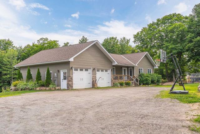 2568 Gelert Rd, House detached with 4 bedrooms, 3 bathrooms and 15 parking in Minden Hills ON | Image 12