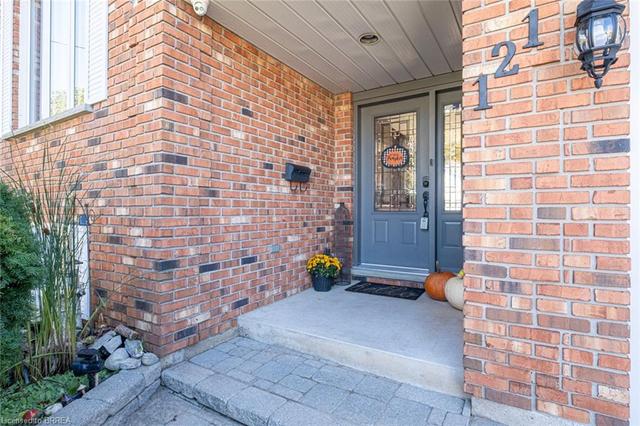 121 Tollgate Road, House detached with 4 bedrooms, 2 bathrooms and 8 parking in Brantford ON | Image 5