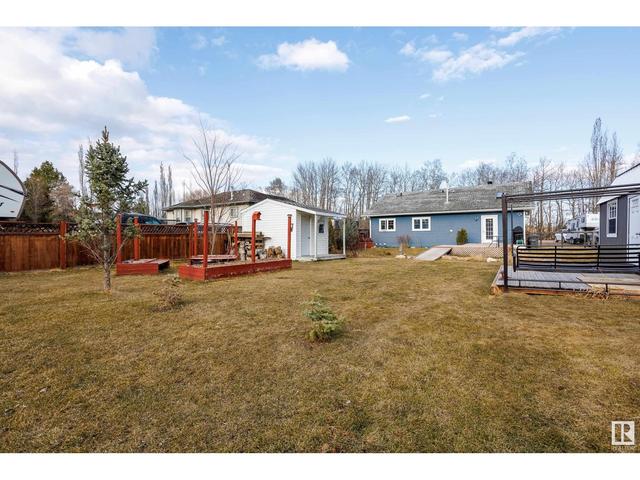 4620 45 Ave, House detached with 3 bedrooms, 2 bathrooms and null parking in Alberta Beach AB | Image 39