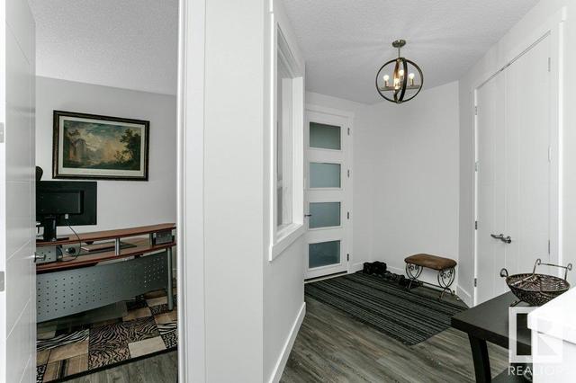 2732 202 St Nw, House detached with 3 bedrooms, 3 bathrooms and 4 parking in Edmonton AB | Image 11