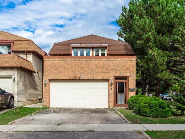 41 Redheugh Cres, House detached with 3 bedrooms, 4 bathrooms and 4 parking in Toronto ON | Image 1