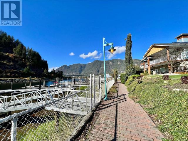 b201 - 1118 Riverside Avenue, Condo with 2 bedrooms, 2 bathrooms and null parking in Sicamous BC | Image 55