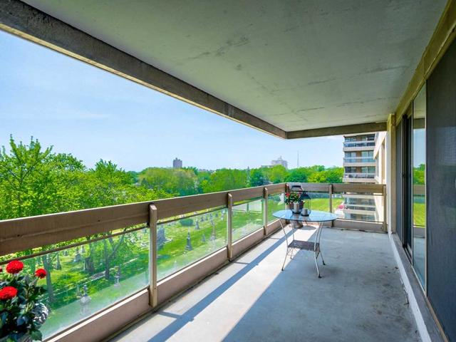 701 - 61 St Clair Ave W, Condo with 2 bedrooms, 2 bathrooms and 1 parking in Toronto ON | Image 16