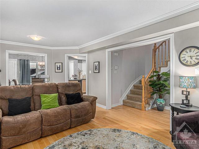 301 Grey Seal Circle, Townhouse with 3 bedrooms, 3 bathrooms and 4 parking in Ottawa ON | Image 11