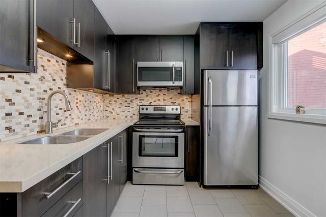 285 Lisgar St, House semidetached with 4 bedrooms, 3 bathrooms and 1 parking in Toronto ON | Image 7