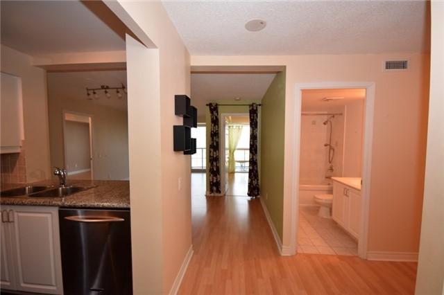 3007 - 83 Borough Dr, Condo with 2 bedrooms, 2 bathrooms and 1 parking in Toronto ON | Image 4