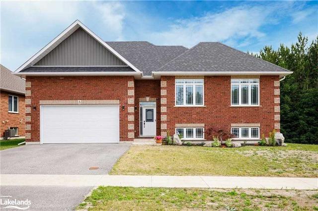 3 Natures Tr, House detached with 2 bedrooms, 3 bathrooms and 6 parking in Wasaga Beach ON | Image 1