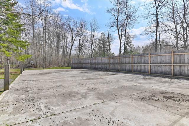330 Gardenville Rd, House detached with 3 bedrooms, 2 bathrooms and 17 parking in Prince Edward County ON | Image 26