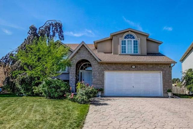 8207 Beaver Glen Dr, House detached with 3 bedrooms, 3 bathrooms and 6 parking in Niagara Falls ON | Image 1
