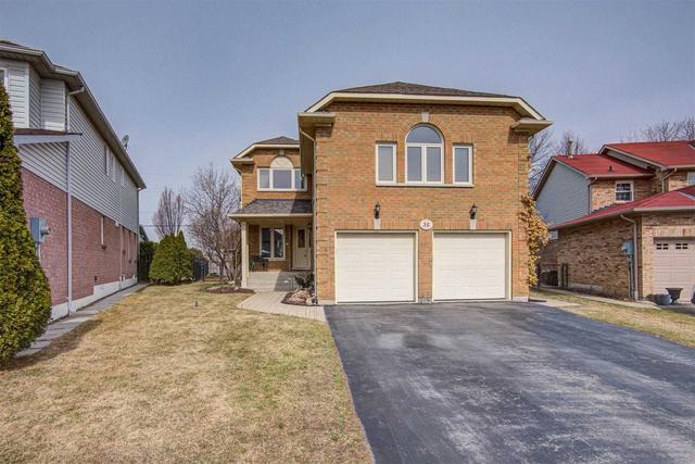 35 Strathroy Cres, House detached with 3 bedrooms, 4 bathrooms and 6 parking in Hamilton ON | Image 1