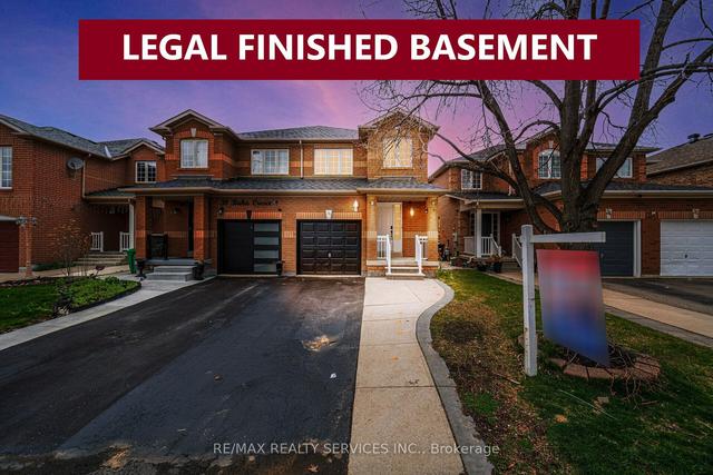 36 Baha Cres, House semidetached with 3 bedrooms, 4 bathrooms and 3 parking in Brampton ON | Image 1