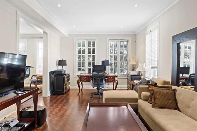 149 Glen Park Ave, House detached with 5 bedrooms, 5 bathrooms and 6 parking in Toronto ON | Image 3